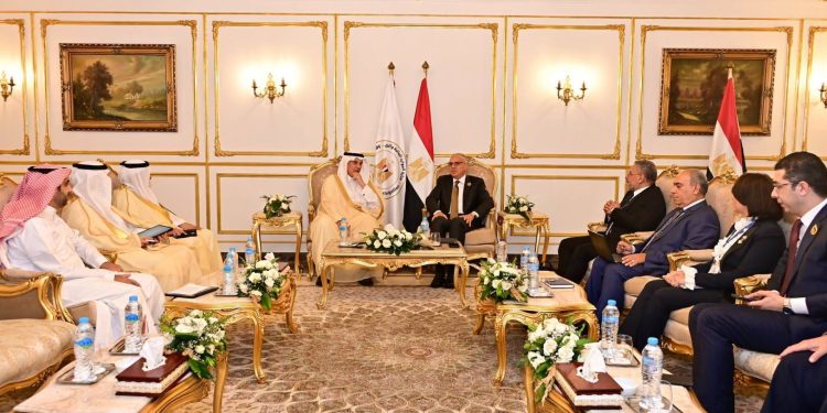 سويلم ووزير البيئة والمياه والزراعة السعودي يبحثان تعزيز التعاون المشترك لتحقيق الإدارة المستدامة للموارد المائية