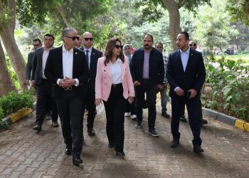 وزيرة التنمية المحلية ومحافظ الجيزة يتفقدان حديقتي ٦ أكتوبر والمبدعين بحي العجوزة