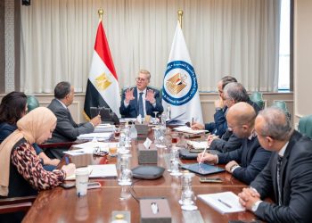 وزير البترول يتابع خطط تأمين احتياجات السوق المحلية من المنتجات البترولية والغاز