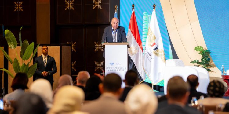 وزير الطيران المدني يفتتح ندوة «الإيكاو» للمطارات الخضراء 2026 بالقاهرة