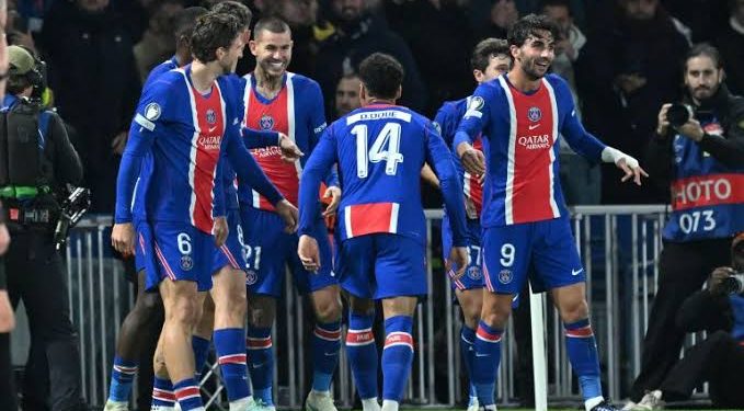 صدام نارى بين باريس سان جيرمان وليون فى الدورى الفرنسى