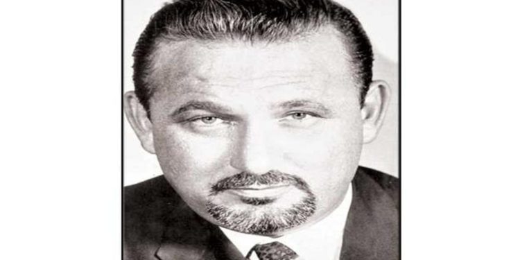 عز الدين ذو الفقار مخرج من زمن الفن الجميل تحل ذكرى ميلاده اليوم