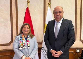 وزير الطيران المدني وسفيرة البرتغال يبحثان تعزيز الرحلات الجوية وتوسيع التعاون في السياحة والشحن الجوي