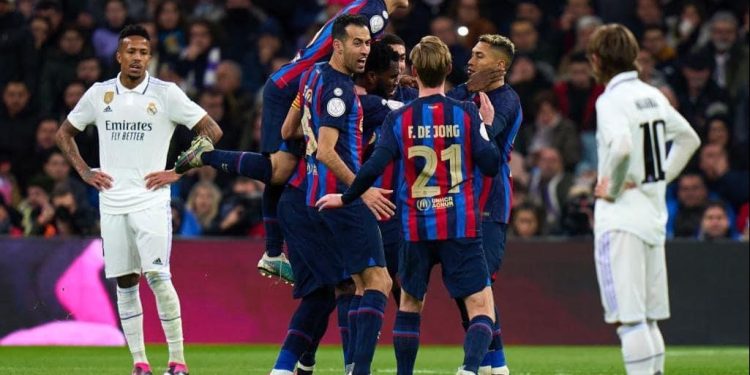 موعد مباراة برشلونة وريال مدريد في الدوري الإسباني.. والقناة الناقلة