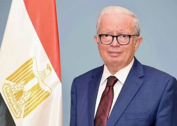 نائب رئيس الوزراء للشؤون الاقتصادية يهنئ وزير الدفاع بمناسبة الذكرى ‎الـ53 لنصر أكتوبر المجيد