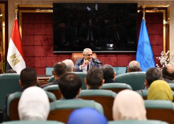 وزير الإنتاج الحربي: تعميق التصنيع المحلي وتوطين التكنولوجيا ركيزة أساسية لتأمين احتياجات الدولة