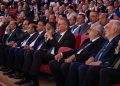 وزير البترول يشارك في حوار مع مجموعة من طلاب هندسة البترول والجيولوجيا في مؤتمر البحر المتوسط بالإسكندرية