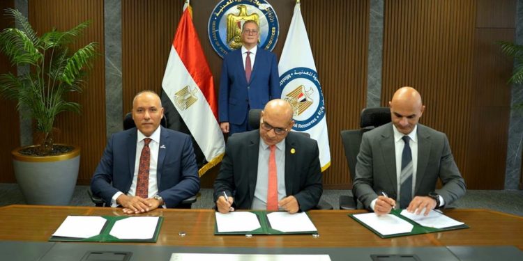 وزير البترول يعلن تنفيذ أكبر مسح سيزمي بتكنولوجيا OBN في خليج السويس على مساحة 1035 كم