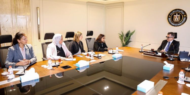 وزير التخطيط يبحث مع البنك الدولي إعداد “خريطة طريق” لتنمية الثروة المعدنية وزيادة مساهمتها في الناتج المحلي