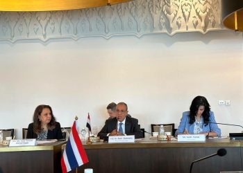 وزير الخارجية يلتقي رئيس وأعضاء مجموعة الصداقة البرلمانية التايلاندية–المصرية
