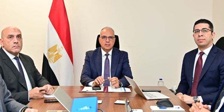 وزير الري التوسع في استخدام صور الأقمار الصناعية لتعزيز كفاءة رصد ومتابعة المنظومة المائية