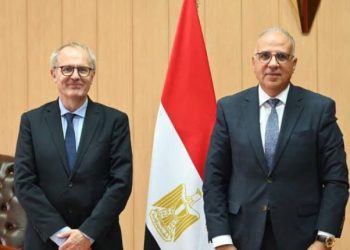 وزير الري يبحث مع اليونسكو تعزيز التعاون في مجالات المياه والبحث العلمي