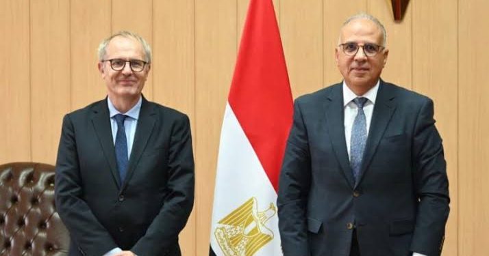 وزير الري يبحث مع اليونسكو تعزيز التعاون في مجالات المياه والبحث العلمي