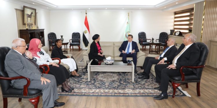 وزير الزراعة يبحث مع الأمينة التنفيذية لـ«مكافحة التصحر» ترتيبات استضافة مصر لمؤتمر (COP18)