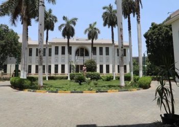 وزير الزراعة يقرر فتح أبواب المتحف الزراعي بالدقي ومعرض زهور مصر مجانا أمام الجمهور لمدة ثلاثة أيام