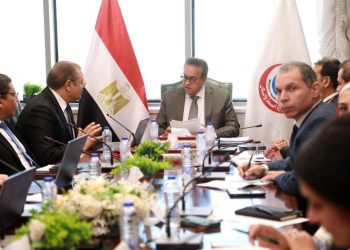 وزير الصحة يعقد اجتماعًا لمتابعة التقرير السنوي للهيئة العامة للاعتماد والرقابة الصحية عن العام المالي 2025 /2026