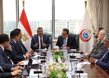 وزير الصحة يتابع الخطوات التنفيذية والتمويلية لإنشاء المدينتين الطبيتين بالعلمين والعاصمة الإدارية الجديدة