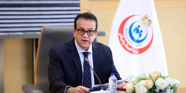 وزير الصحة يتابع تقديم الخدمات الإسعافية والطبية لمصابي حادثي تصادم على طريق الصعيد الشرقي
