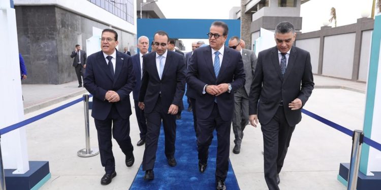 وزير الصحة يدشن الخطوات التنفيذية لنقل تكنولوجيا تصنيع أول لقاح للمكورات الرئوية «PCV13» محلياً