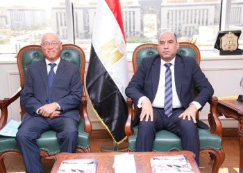 بحضور السفير الياباني وزير العمل يلتقي ممثلي الشركات اليابانية في مصر
