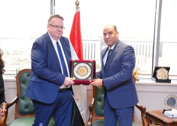 وزير العمل لإيريك أوشلان في ختام مهمته مديرًا لمكتب منظمة العمل الدولية بالقاهرة: مصر ترحب بكم