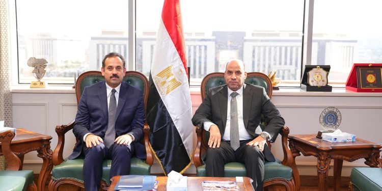 وزير العمل ورئيس جهاز مستقبل مصر يبحثان دعم العمالة غير المنتظمة وتطوير برامج التدريب من أجل التشغيل