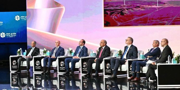 وزير الكهرباء يكشف سيناريوهات مواجهة أزمة الطاقة وخطط التوسع في الطاقة المتجددة والربط الكهربائي الإقليمي