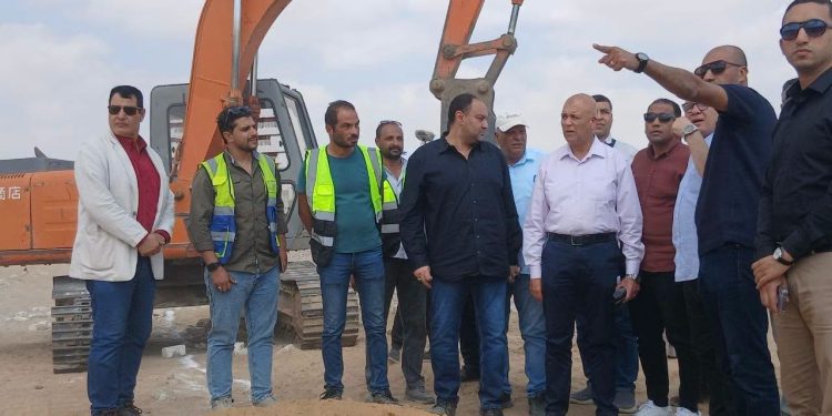 وزيرة الإسكان تتابع موقف تنفيذ عددٍ من مشروعات المرافق وتطوير الخدمات بمدينة الشروق