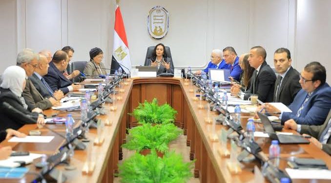وزيرة التضامن الاجتماعي تترأس أول اجتماع لمجلس إدارة صندوق رعاية المسنين