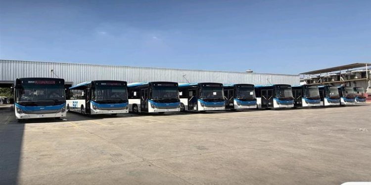 وزيرة التنمية المحلية تعلن تسليم 20 أتوبيس كهربائي لوزارة النقل لدعم منظومة الـ BRT وتوفير نقل جماعي نظيف