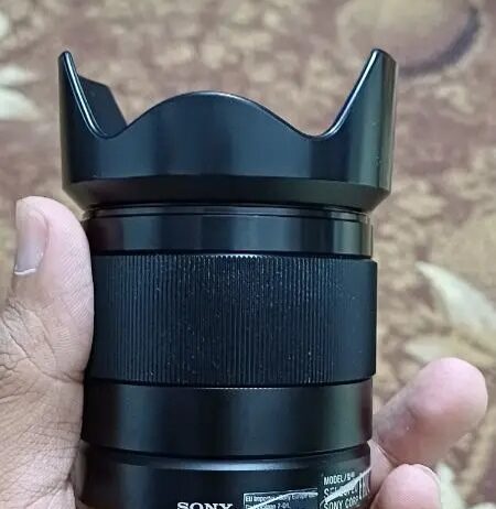 sony 28mm f 2 عدسة سوني فل فريم