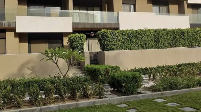 **Duplex with a garden, immediate delivery, fully finished with super lux, for sale in Al Burouj compound